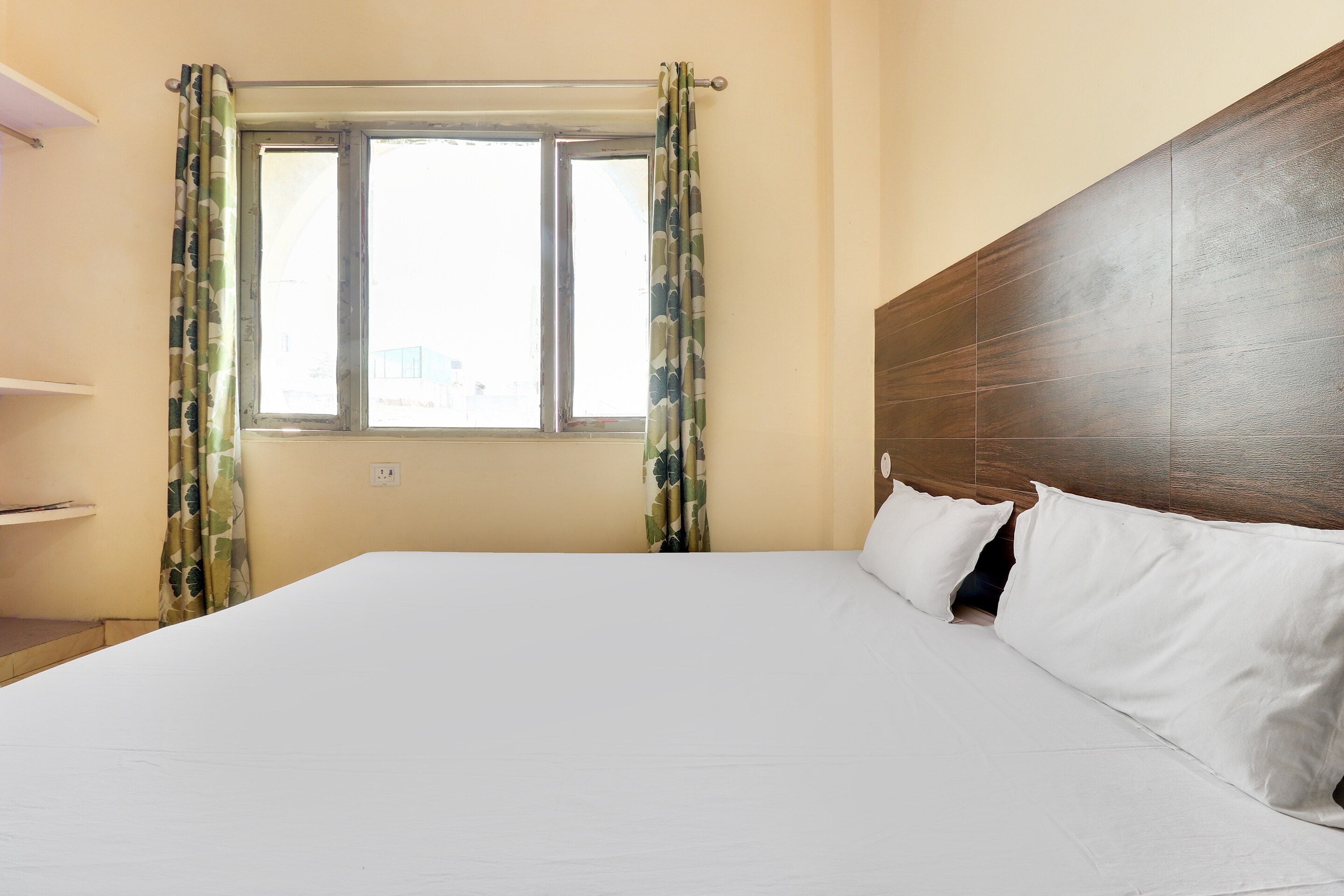 Hotel O Raama - Tap to explore photos