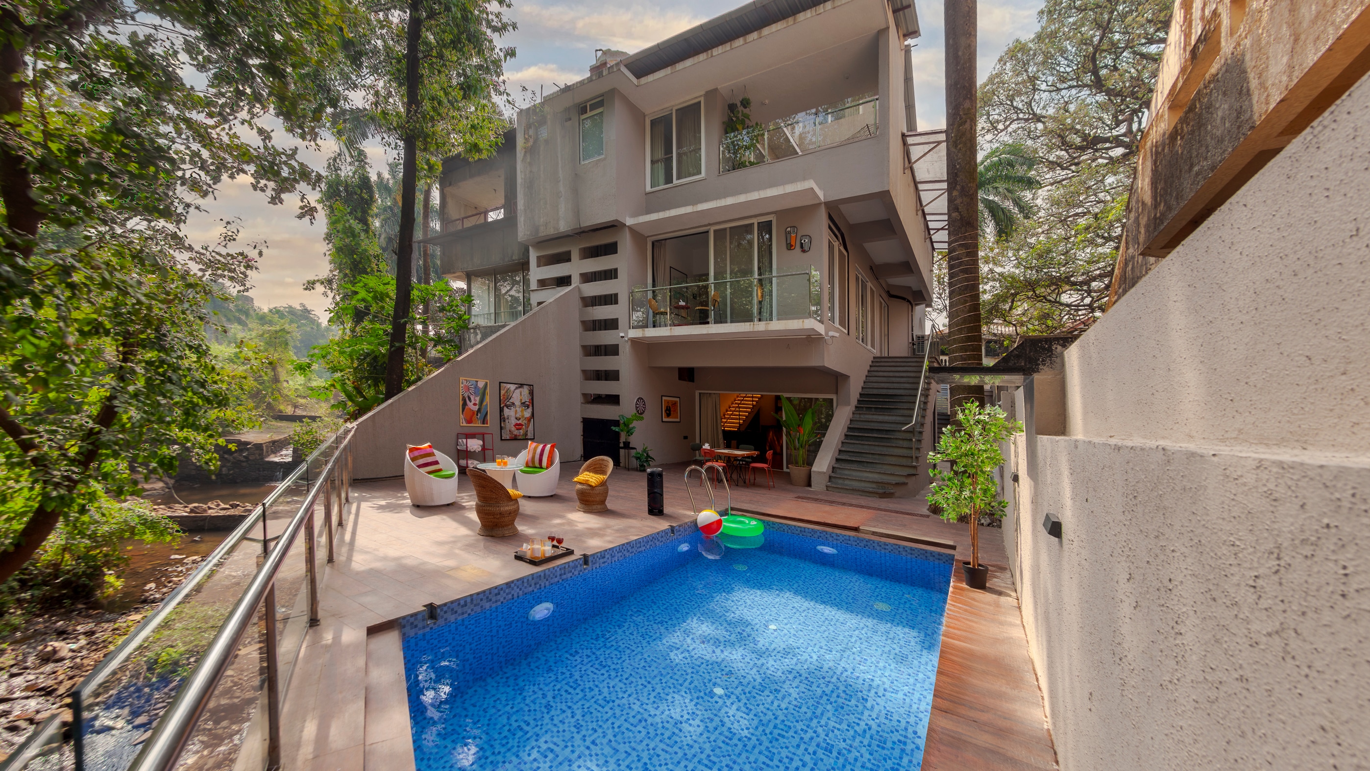 Villa Belle Vue - 4BHK with Party Hall - Khandala,Lonavala By Staymonkey - Tap to explore photos