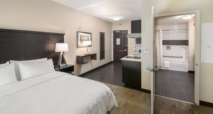 Staybridge Suites Saskatoon - University, an IHG hotel Room Type - 1 Queen Studio Suite Mobility Accessible Roll in Shower Staybridge Suites Saskatoon - University, an IHG hotel Room Type - 1 Queen Studio Suite Mobility Accessible Roll in Shower