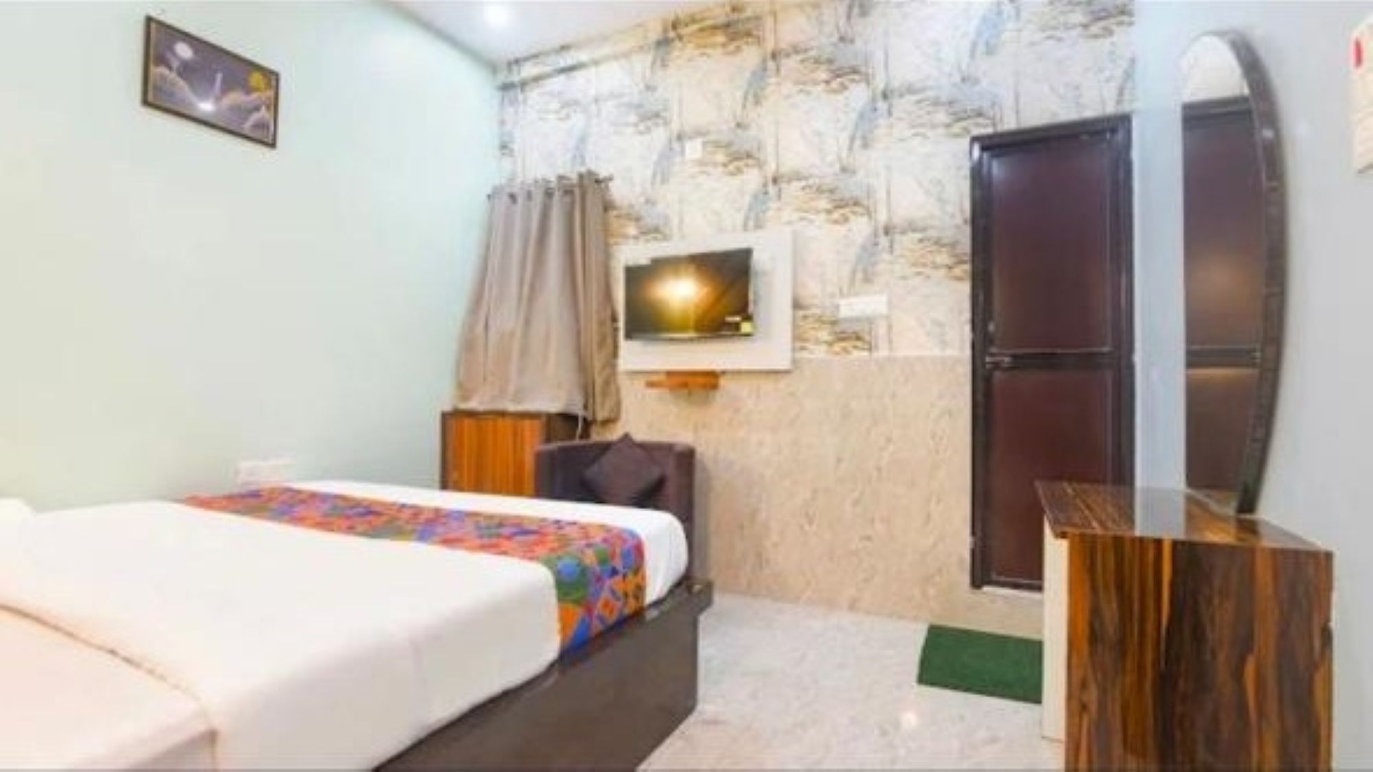 HOTEL SUN ROYAL - Tap to explore photos