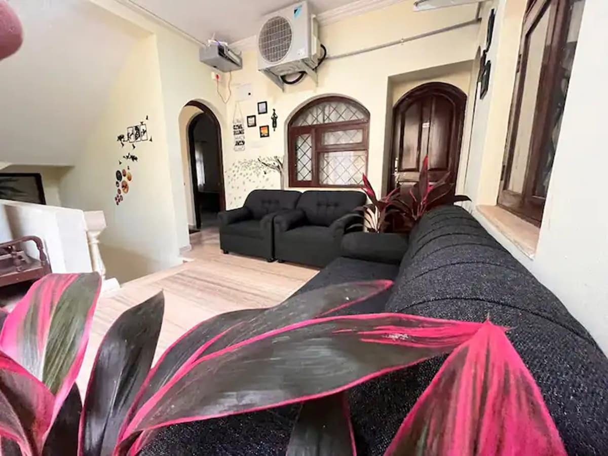 Cozy Inn Calangute - Tap to explore photos