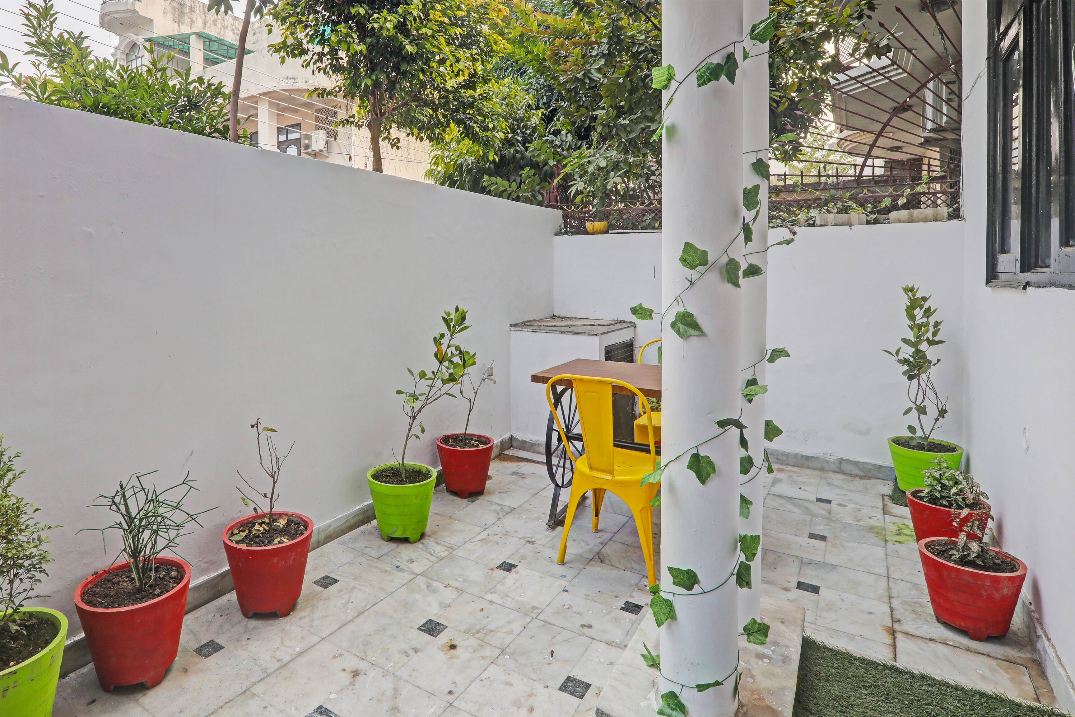 HOTEL O GOLDEN PALACE HOME STAY - Tap to explore photos