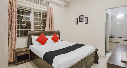 Hotel O Sln Suites Room Type - Classic