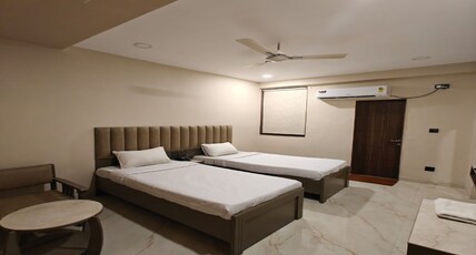 HOTEL PUSHPAK Room Type - CORPORATE TWIN