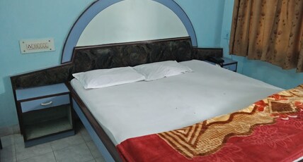 Hotel Indrapuri Room Type - Deluxe AC Room