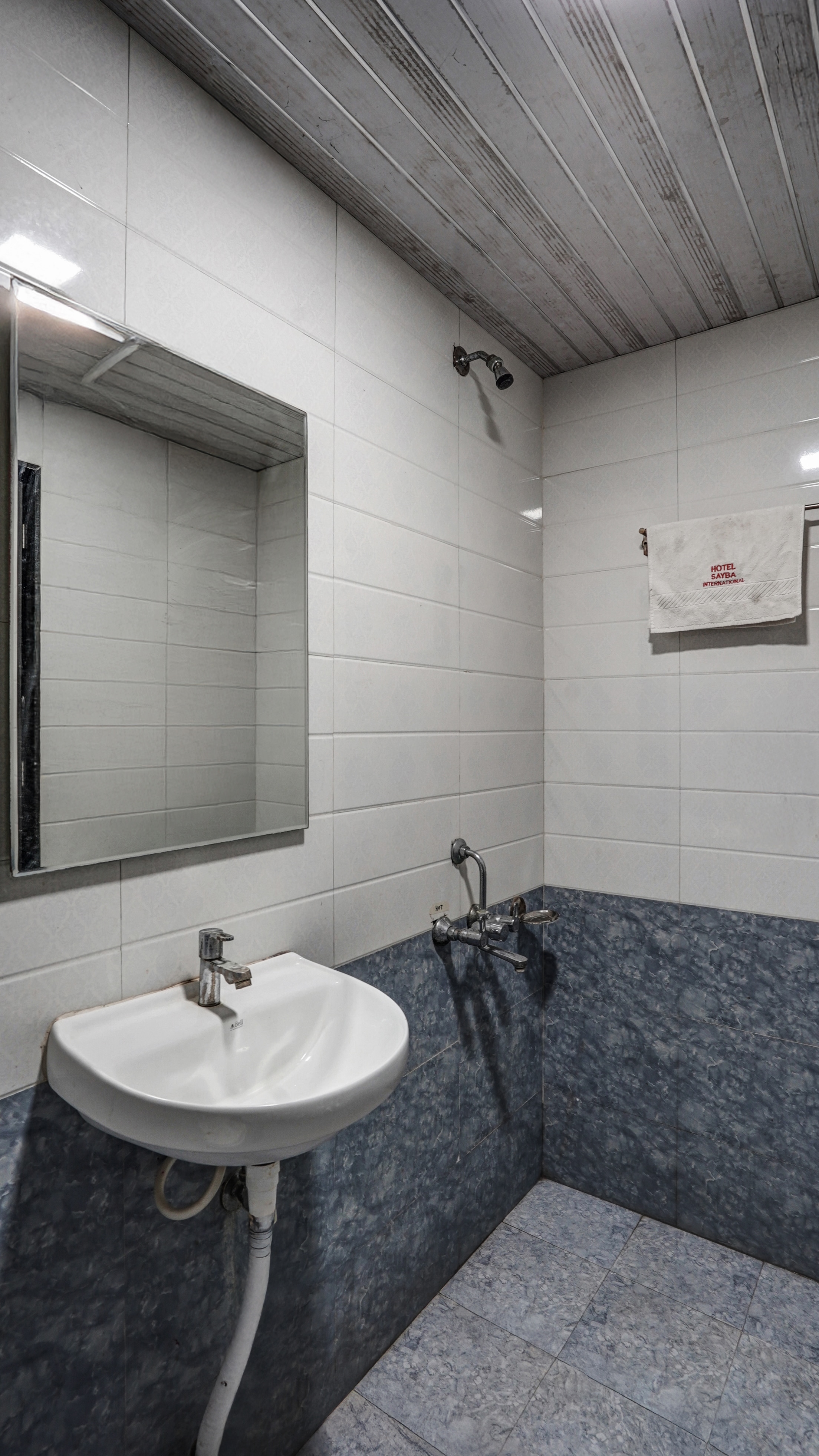 Utkarsh Hotel & Lodging - Tap to explore photos