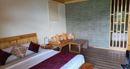 Trimounts-A Boutique Hotel Room Type - Pine Wood Attic Suite