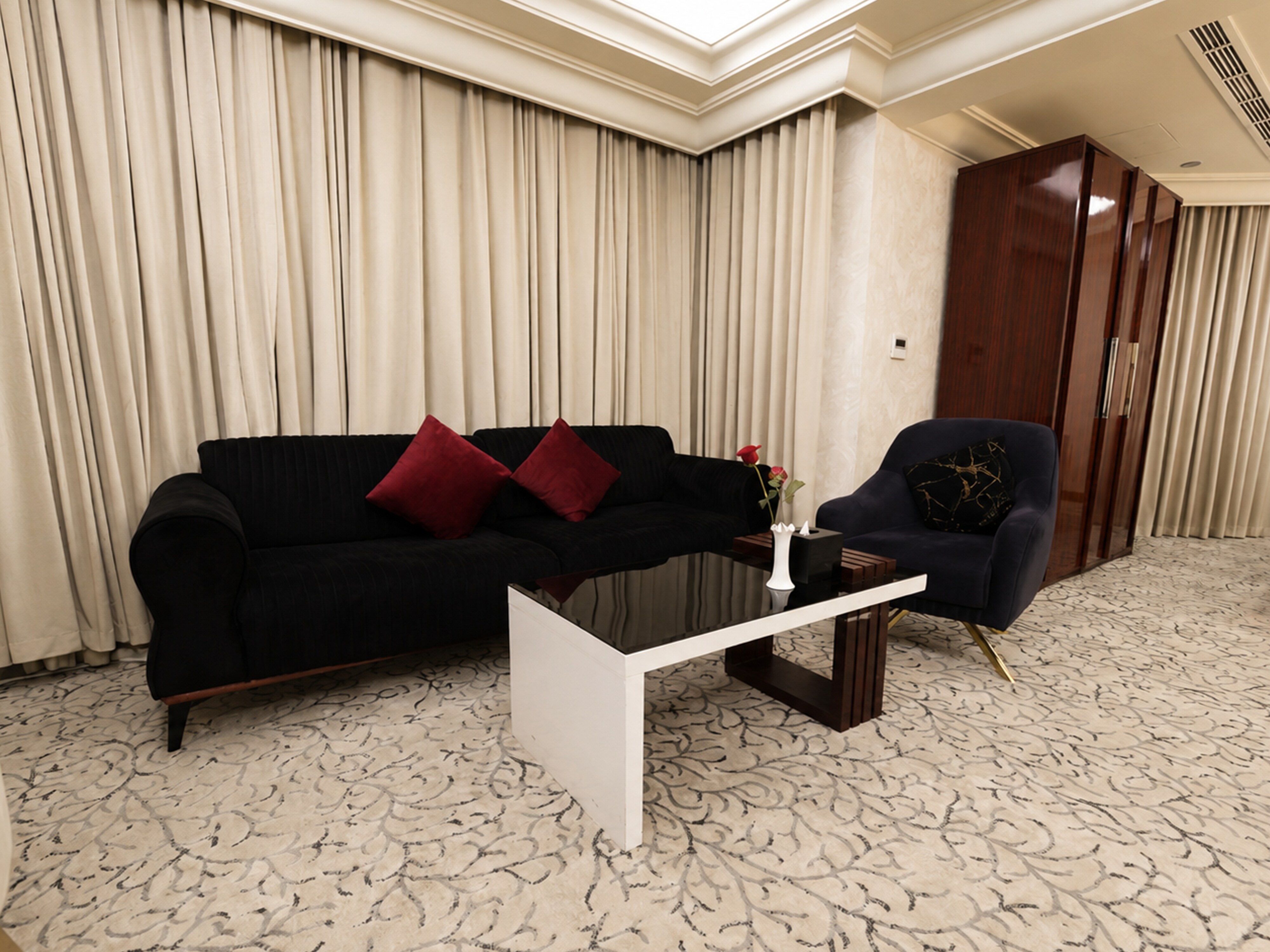 Ivory Inn Hotel Qatar - Tap to explore photos