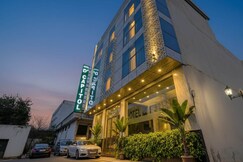 Hotel Grand Suites Delhi International Airport