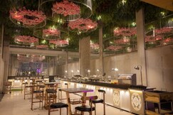 Opulence Hotel