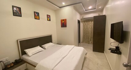 Abode - The Residency Room Type - AC Deluxe Room