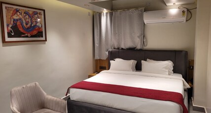 Hotel Sarovar Room Type - Regal Harmony Premium Room