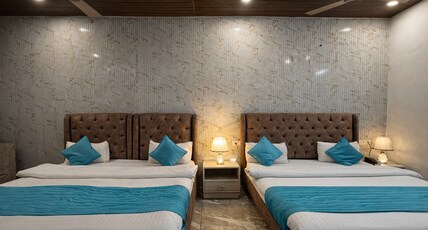 HOTEL SHIVJOT Room Type - Suite Family Room