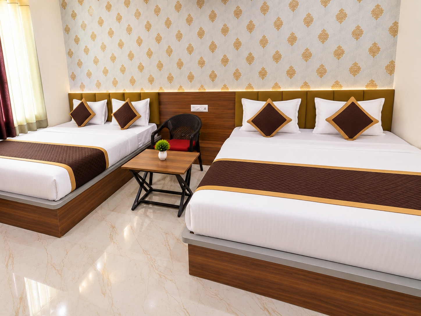 Hotel JR Palace (Free Safe Parking & Near Toran Dwar) - Tap to explore photos