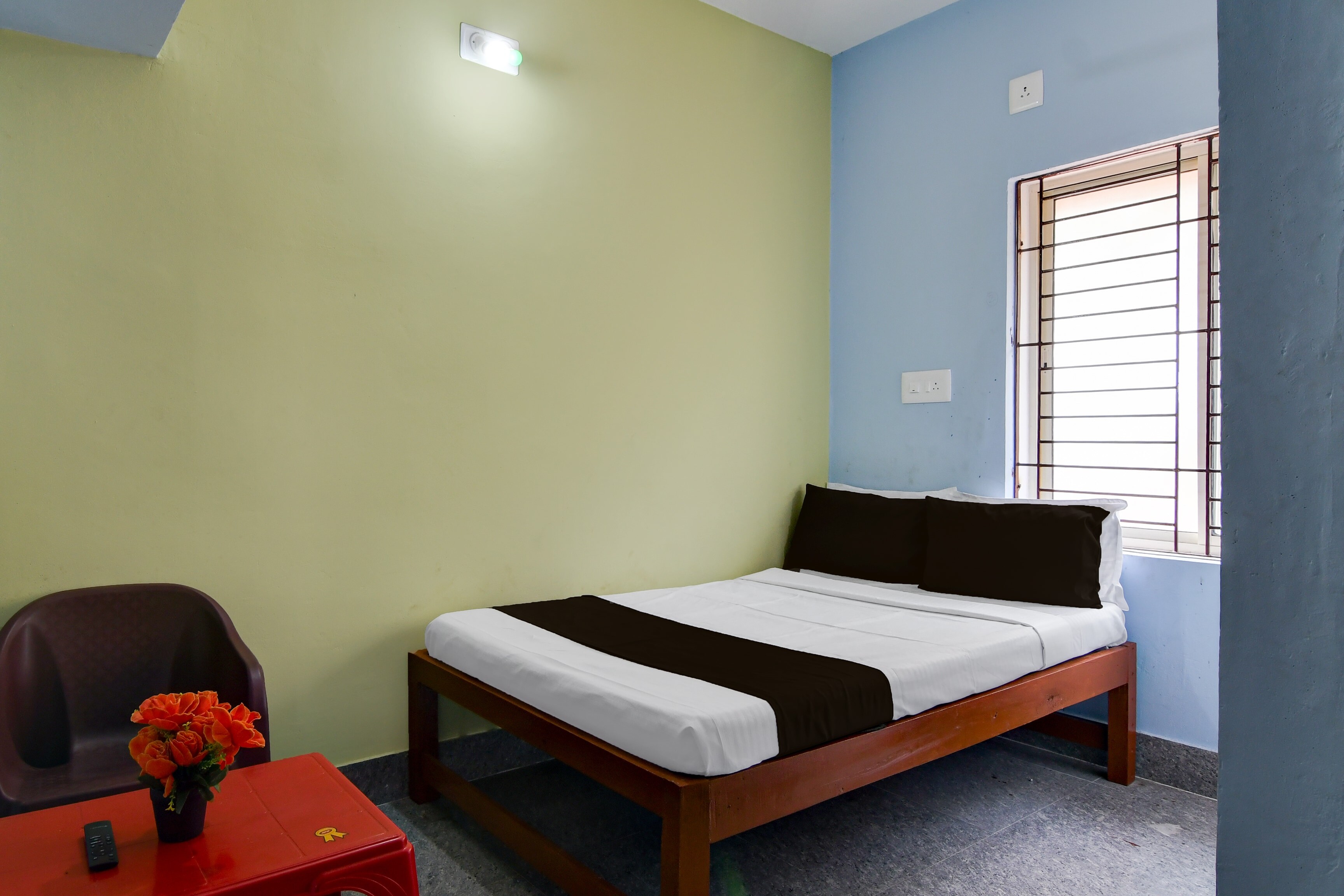 SPOT ON Maa Gauri Guest House - Tap to explore photos