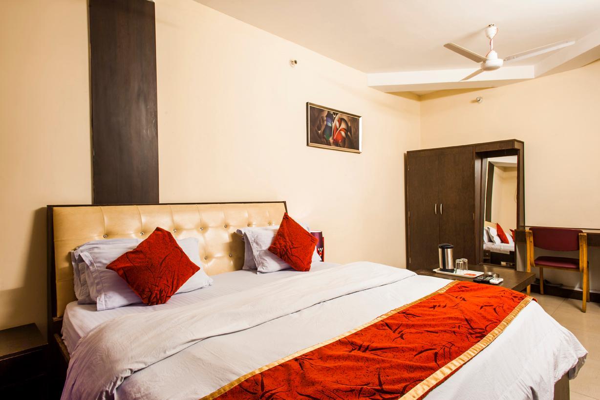 Jhankar Hotel - Tap to explore photos