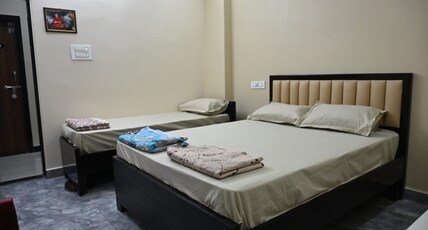 Sri Pada Vallabha Nivas -2 Room Type - Deluxe Room - Extra Single bed