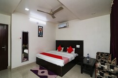 OYO 41874 Laxmi Guest House