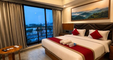 HOTEL HILL VIEW Room Type - Deluxe Room With Lake View HOTEL HILL VIEW Room Type - Deluxe Room With Lake View