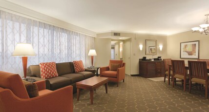 Embassy Suites Hotel Denver Tech Center Room Type - 1 KING EXECUTIVE