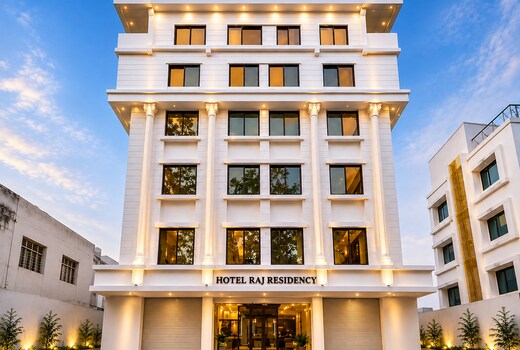 Hotel Raj Residency