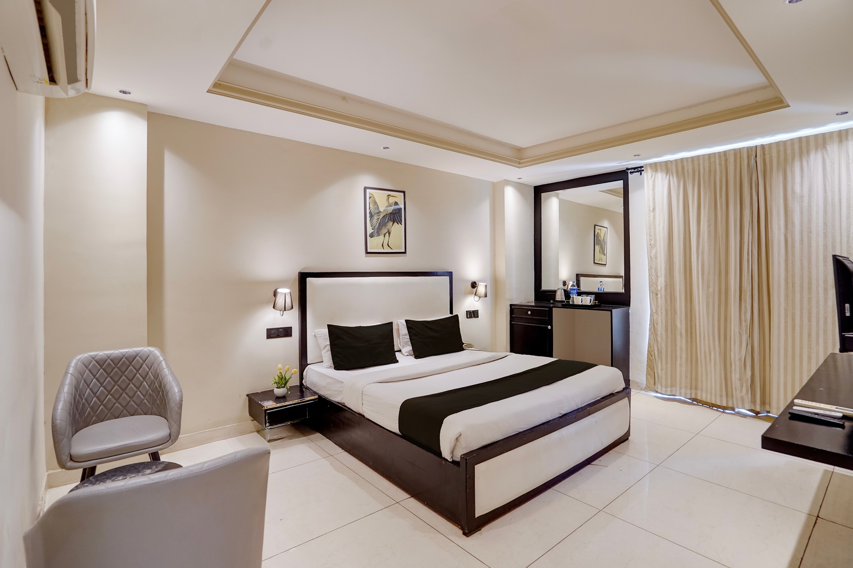 Townhouse Oak Udyog Vihar - Tap to explore photos