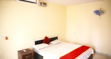 Golden Hill Resort Room Type - Deluxe Ac Cottage