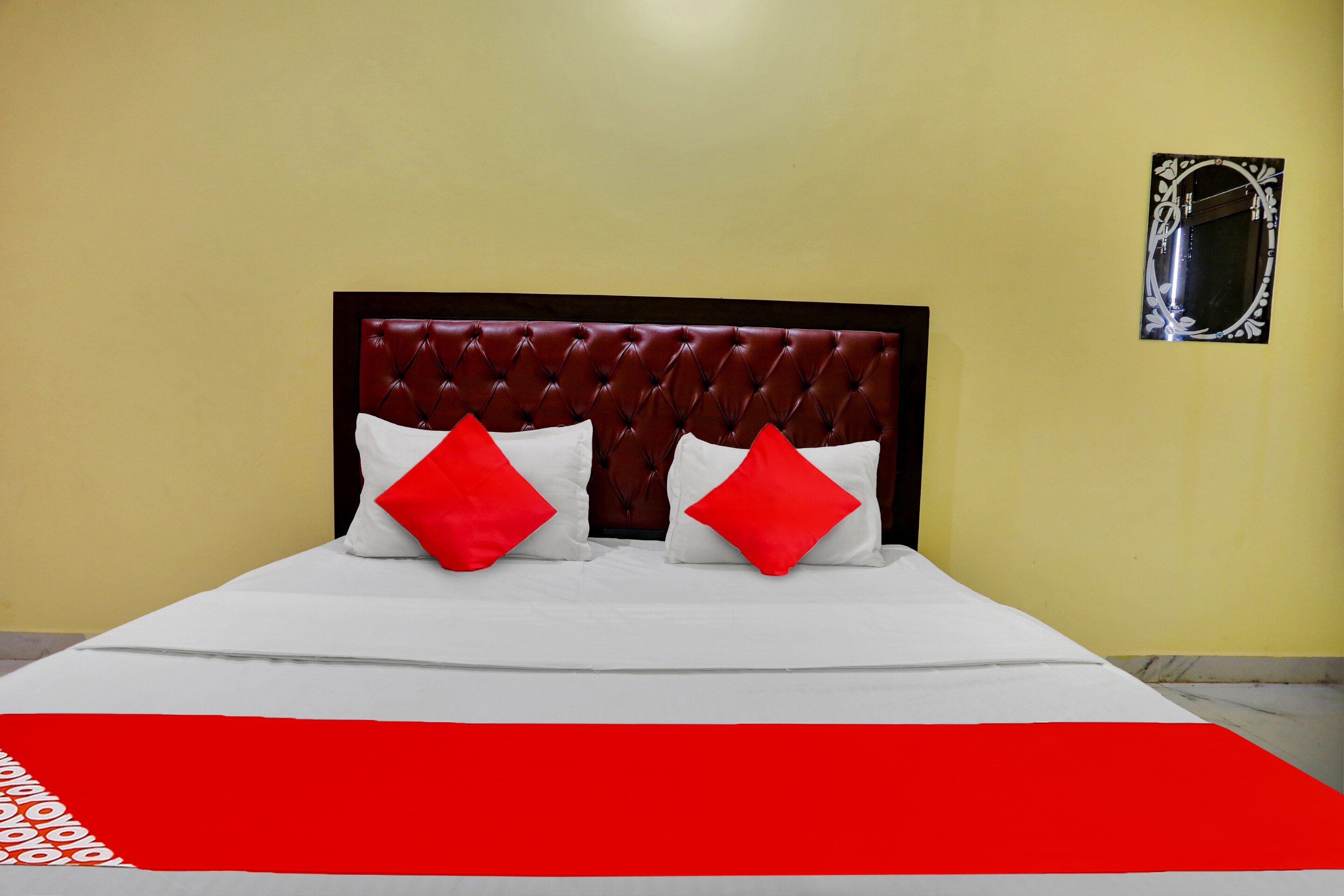 Hotel Amantran - Tap to explore photos