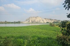 Cozy 2 Bhk flat with mountain and lake view