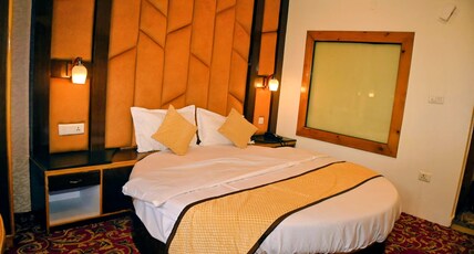 Hotel Aurelius Grand Manali Room Type - Honeymoon Suite (With Private Balcony) Hotel Aurelius Grand Manali Room Type - Honeymoon Suite (With Private Balcony)