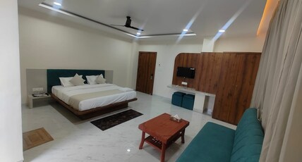 Starlight Restro and Hotel Room Type - Deluxe Room with Air Conditioning.