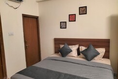 Cyber Suites - HiTech City