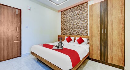Omkar Boarding and Lodging  Room Type - Deluxe Room