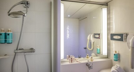 Novotel Antibes Sophia Antipolis Room Type - Classic Room with 1 double bed and 1 double sofa bed Novotel Antibes Sophia Antipolis Room Type - Classic Room with 1 double bed and 1 double sofa bed