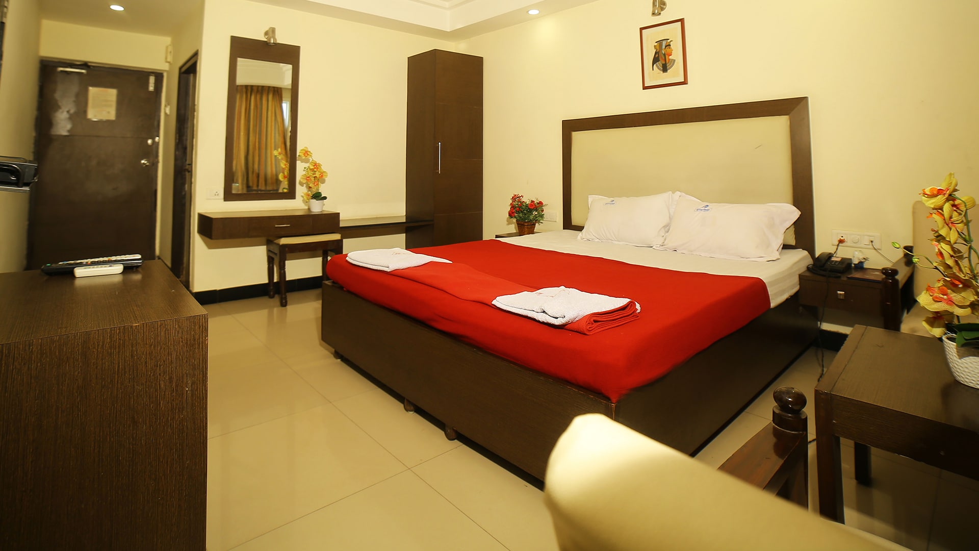 Hotel Raj Vihar - Tap to explore photos