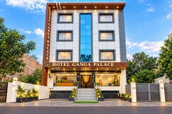 Rooms of Hotel Ganga Palace Agra