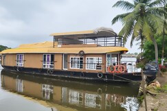 Photos of Alleppey Crystal Holidays Houseboats 