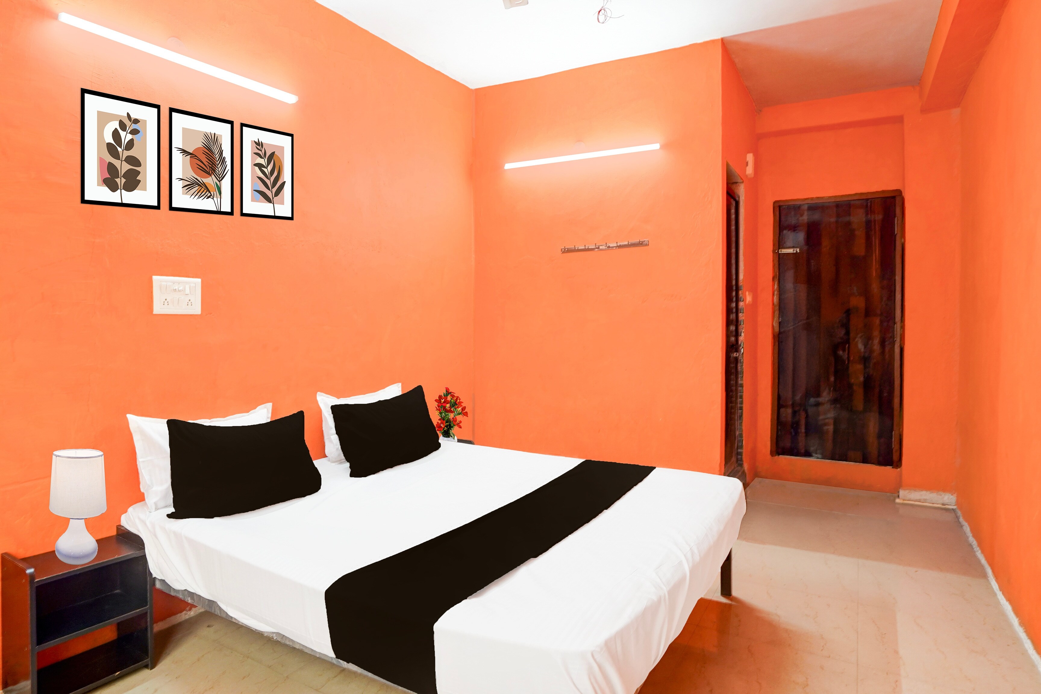 Super HOTEL O PRAGYA 6 - Tap to explore photos