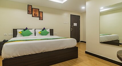 Treebo Address Inn Jubilee Hills Room Type - Deluxe Room