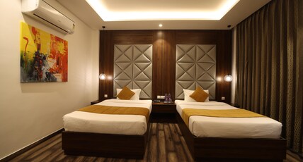 The Vilana Hotel @ 800m from Triveni Ghat Room Type - Deluxe Twin with City View