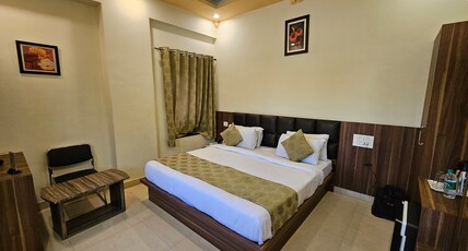 HOTEL RIDDHI INN Room Type - Deluxe Room