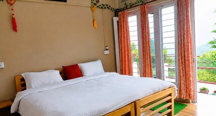 Binsar Jungle House Room Type - Buransh Cottage Room - Double Bed Binsar Jungle House Room Type - Buransh Cottage Room - Double Bed