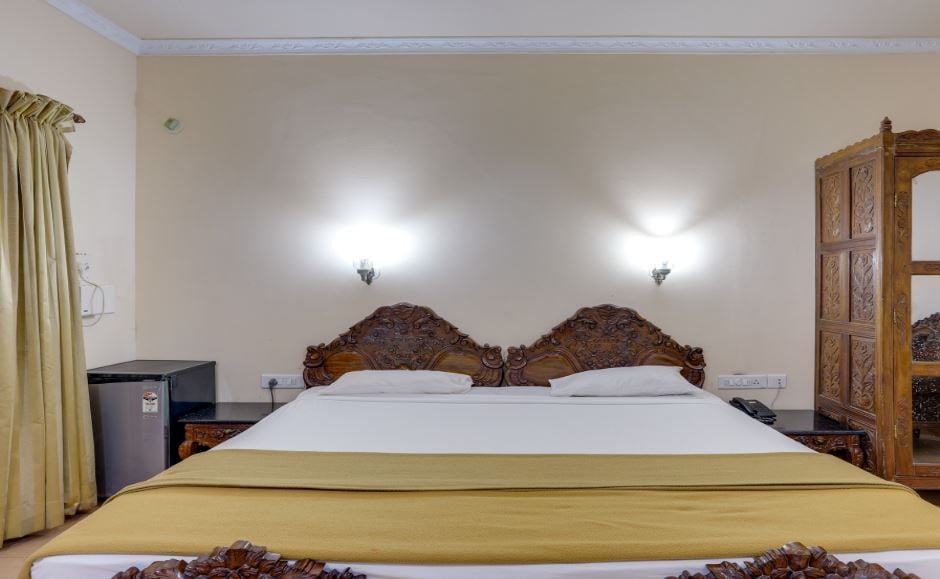 Mayflower Beach Resort - Tap to explore photos