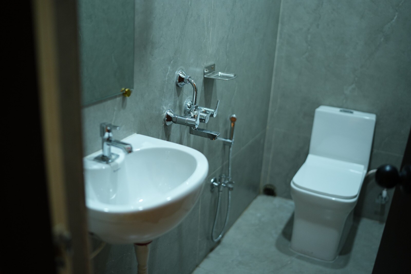 Hotel Mahanayak - Tap to explore photos