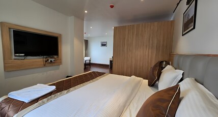 Hotel Arjay Valley Room Type - Super Deluxe Non View Room
