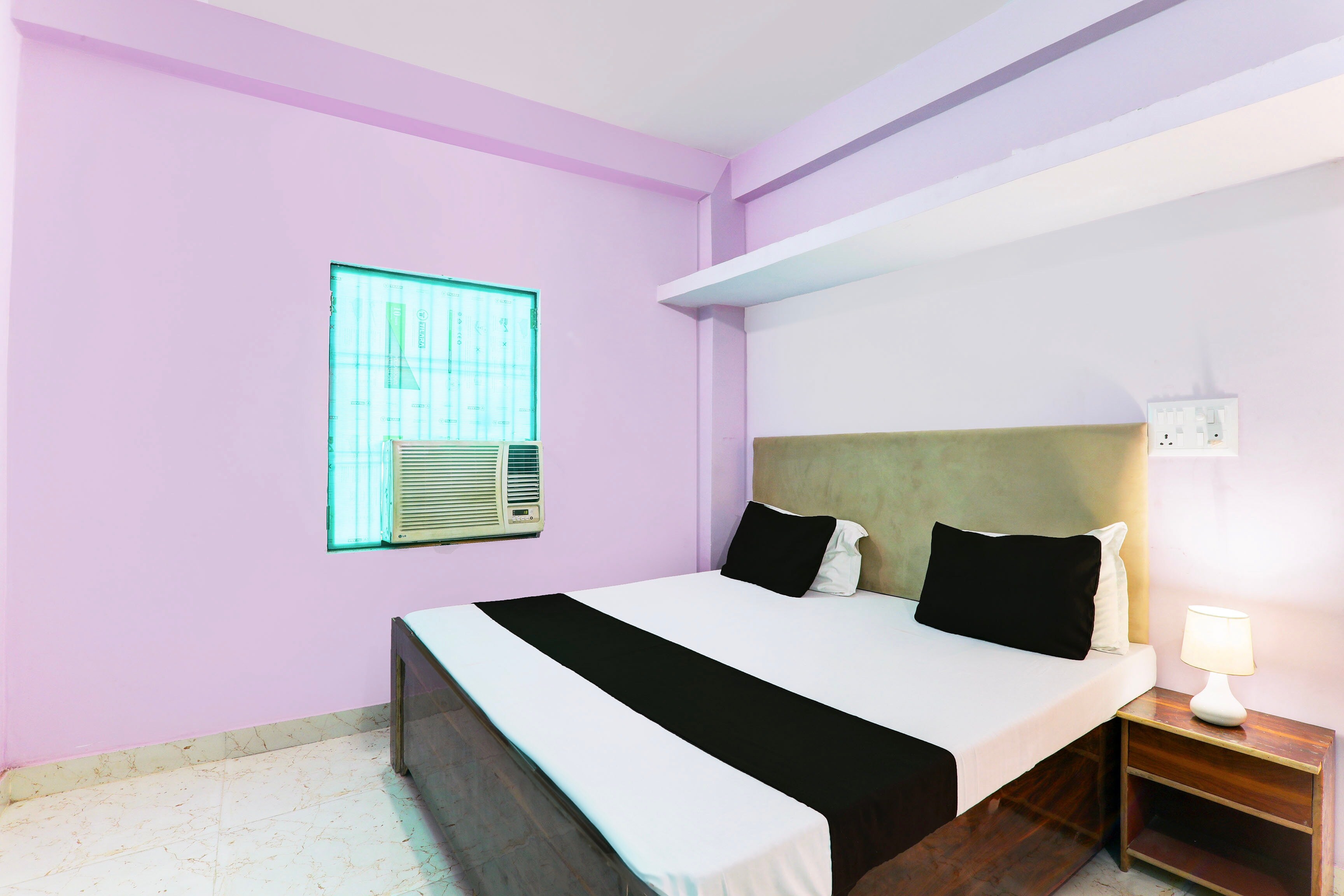 Hotel O Mahakal palace - Tap to explore photos