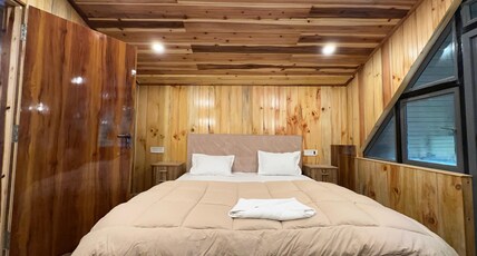 Hotel Basera Room Type - Super Deluxe