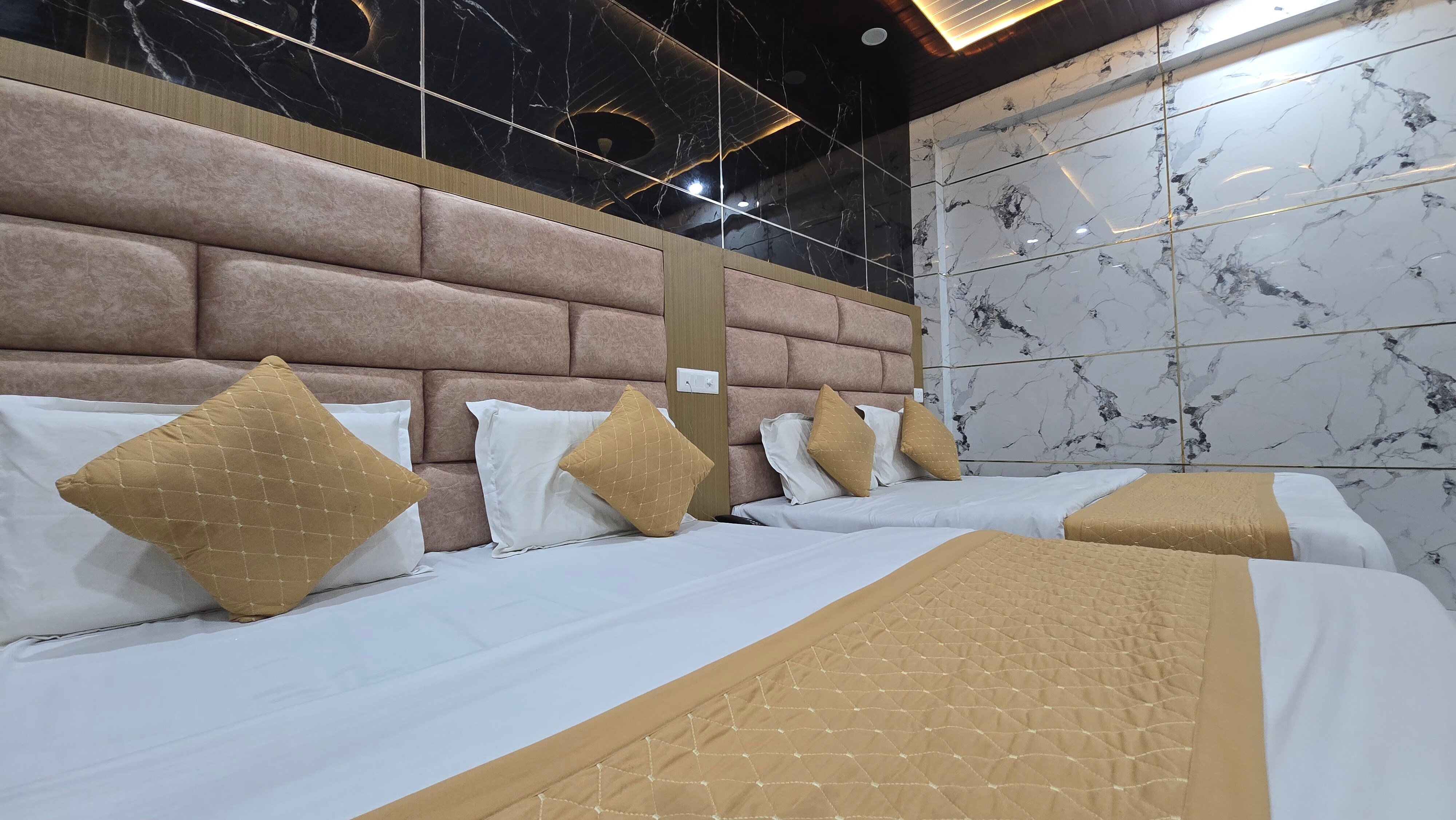 New Vishal Guest House - Tap to explore photos