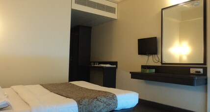 Hotel Royal Hills Room Type - AC Deluxe Room