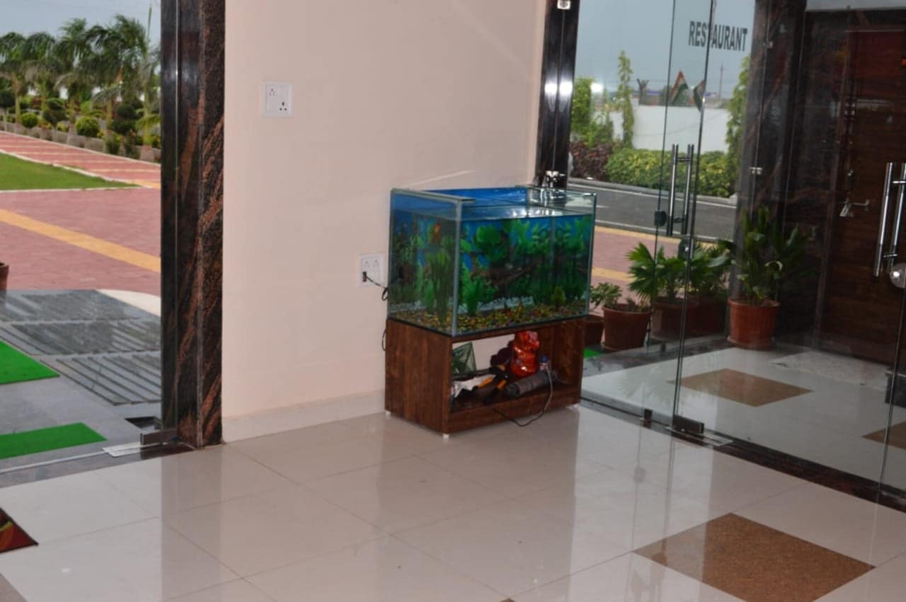 HOTEL SILVER PARK - Tap to explore photos